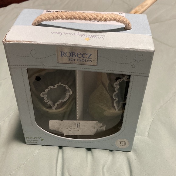 Robeez organic frog cream shoes - Picture 5 of 7